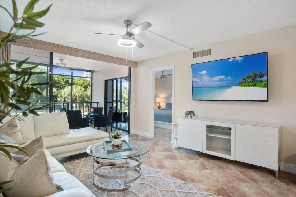 Grandview 204, Marco Island