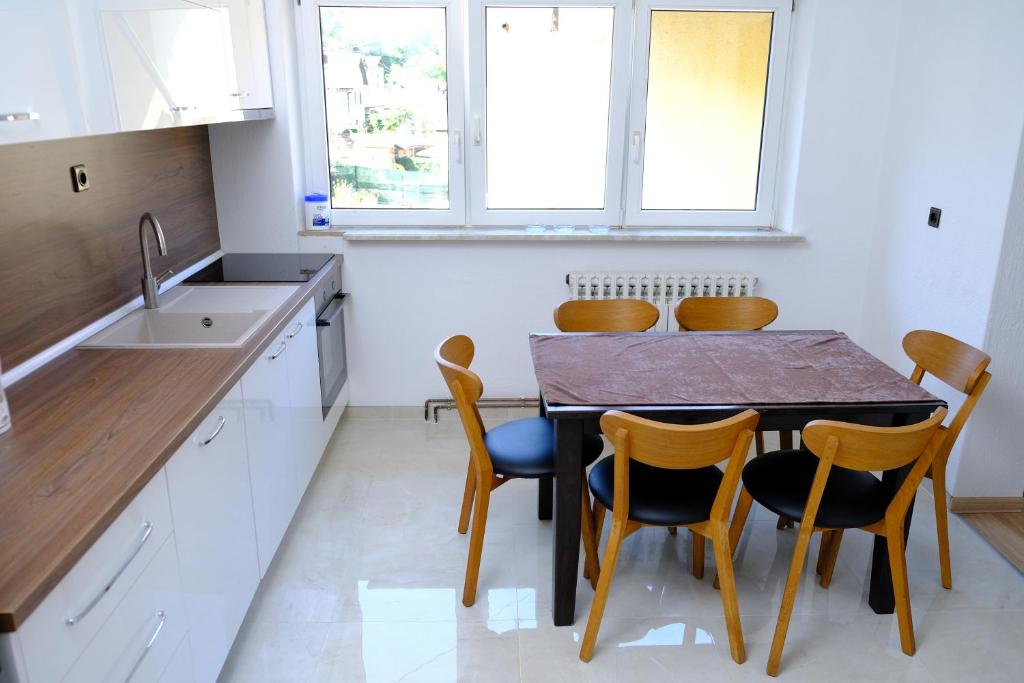 Urban Apartment Visoko - 3