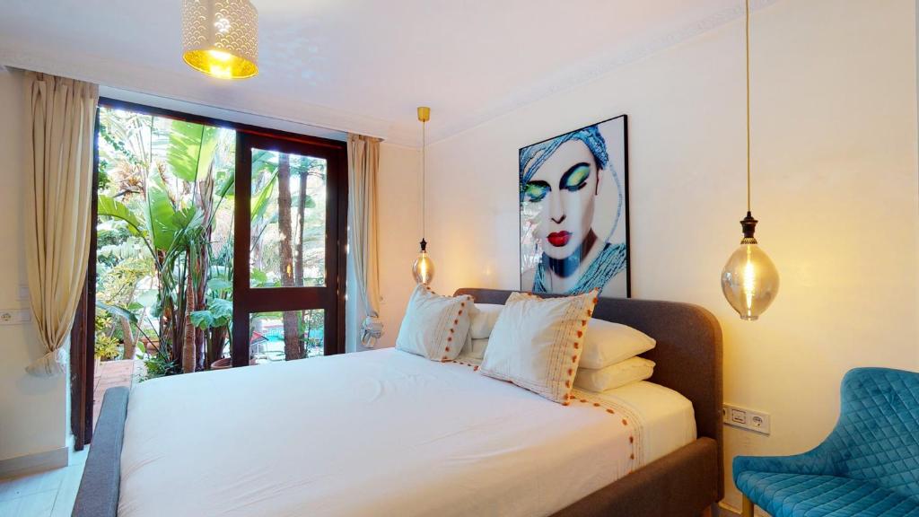 Majestic Villa by the Beach Heated Private Pool & Jacuzzi - 4
