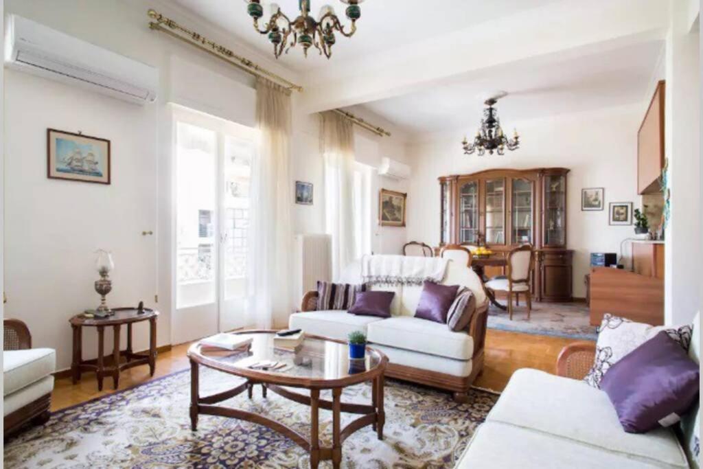 Feel Like Home at a Beautiful Athenian Apartment, Athen