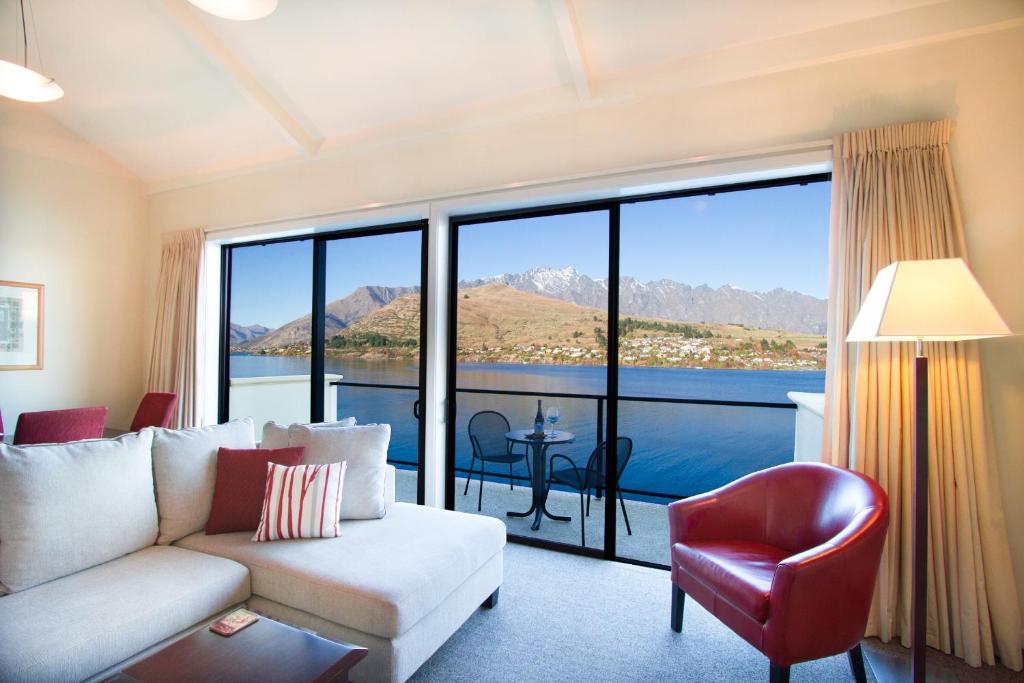 Villa Del Lago Hotel