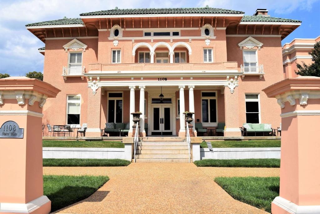 JH Adams Inn, Trademark Collection by Wyndham, High Point