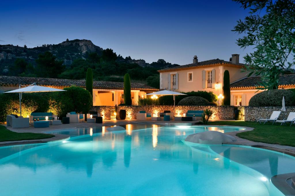 Mas de l'Oulivié Hotel スイミングプール