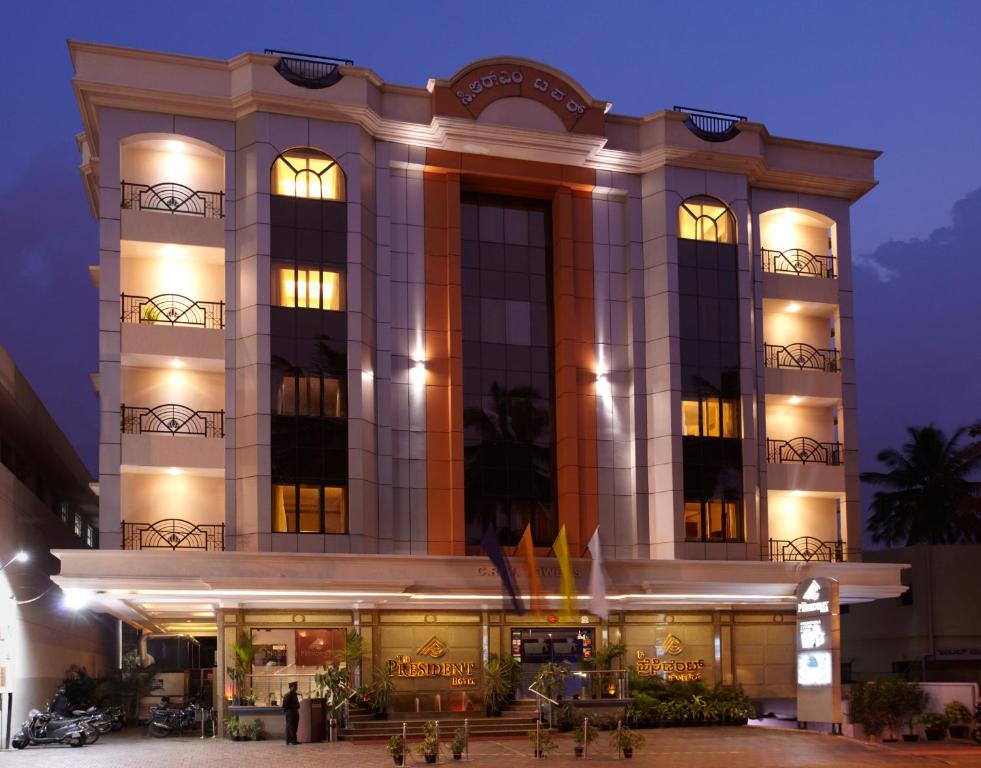 The President Hotel photo