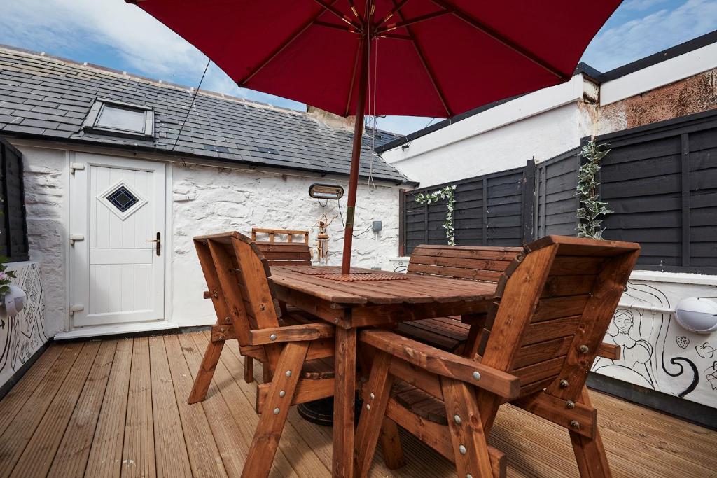 Violets Wonderland Cottage, Llandudno photo 6