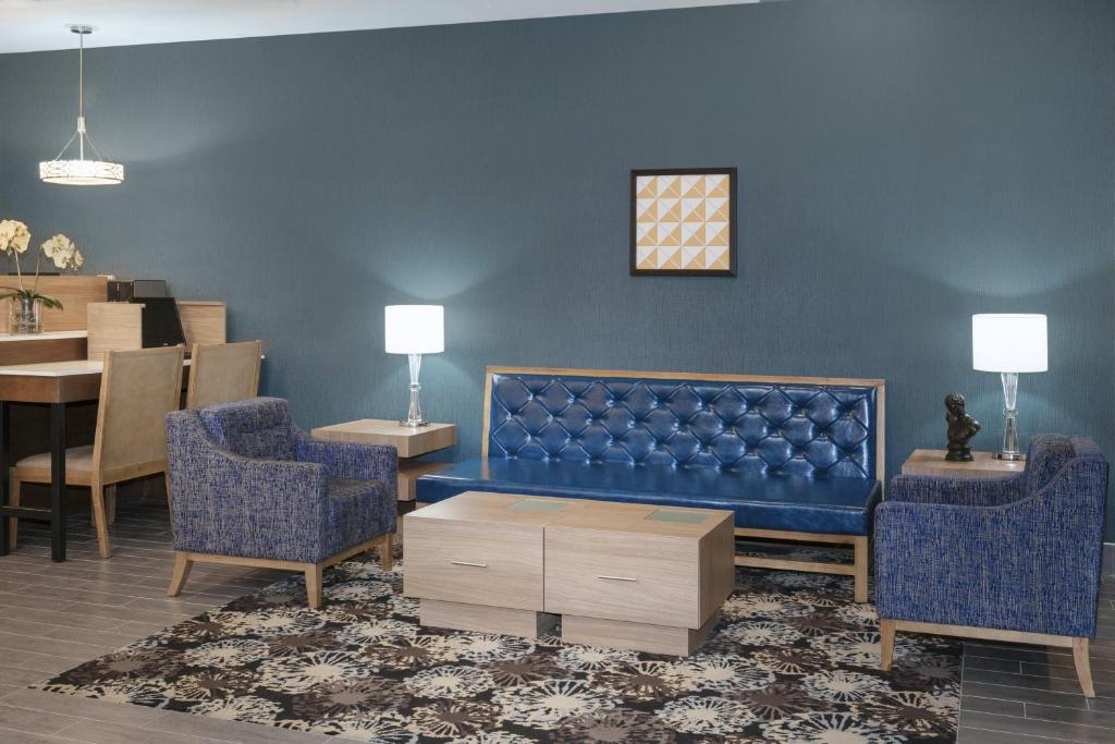 Holiday Inn Express Hotel & Suites Brookville photo