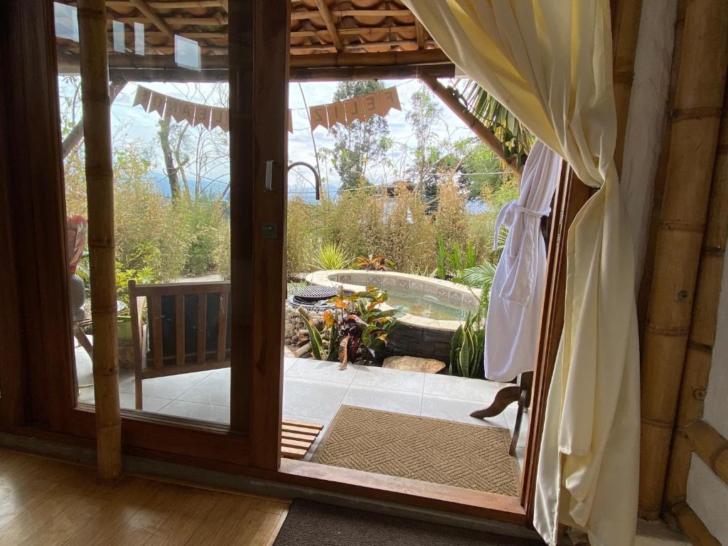 Surrounding environment, Hosteria Colibri Aeropuerto in Quito