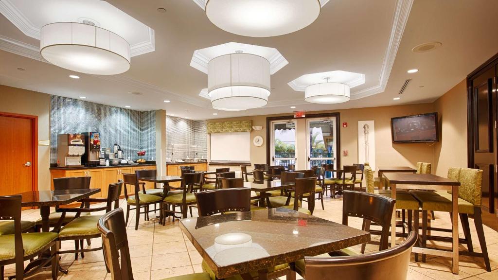 Best Western Plus Miami Airport West Inn And Suites Photo 29