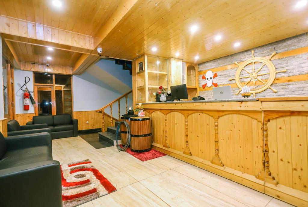 Hotel Smugglers Mountain View - central heated & air Cooled photo