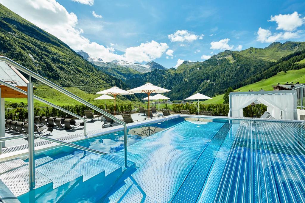 Hotel Berghof Crystal Spa & Sports - 2