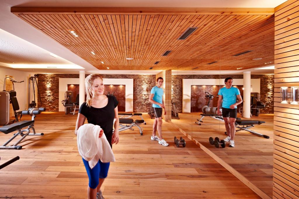 Hotel Berghof Crystal Spa & Sports - 3