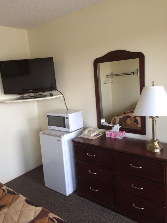 Wheel Inn Motel photo