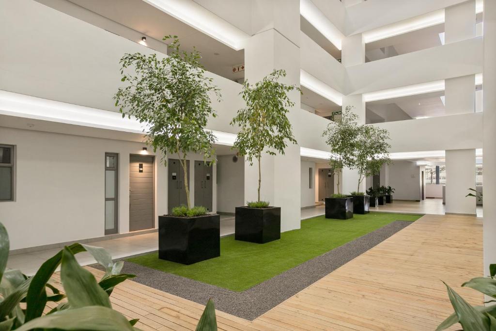 The Median Apartments — Hotel in Johannesburg