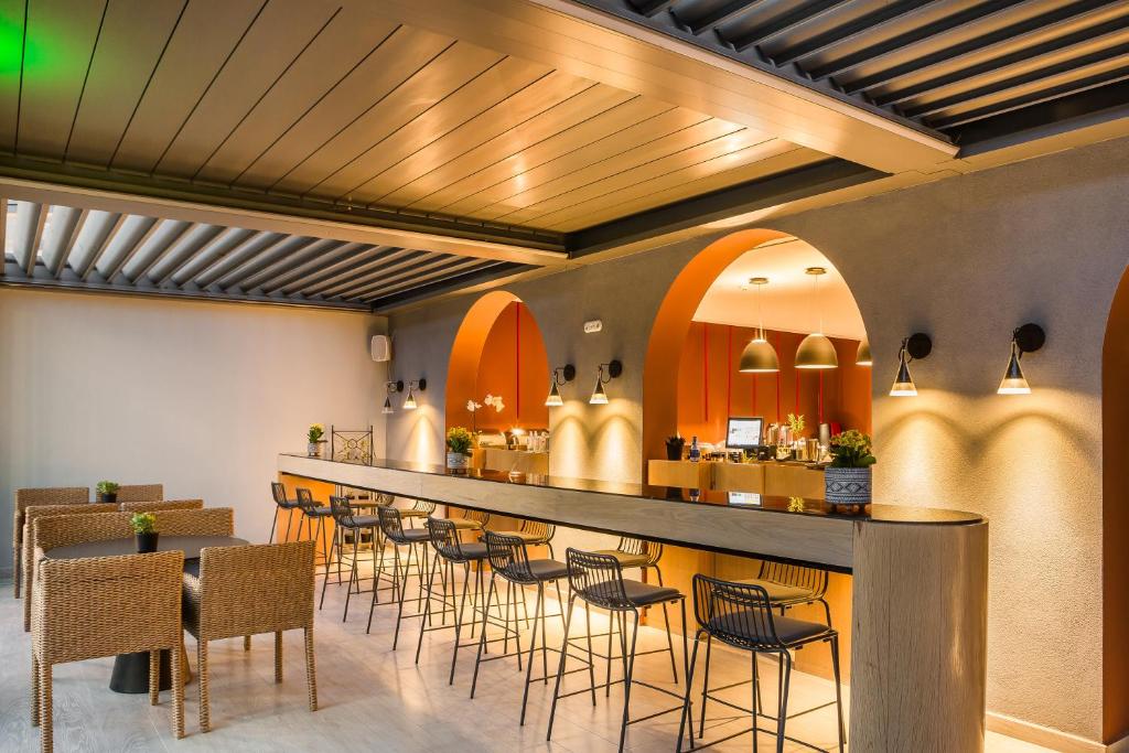 Bar/lounge