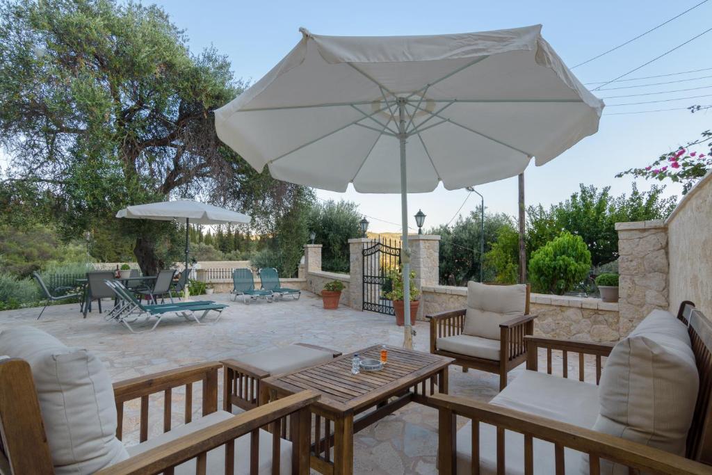 Balis Apartments — Hotel in Corfu Island