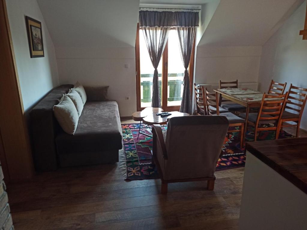 Vila Bliznakinja B - 1