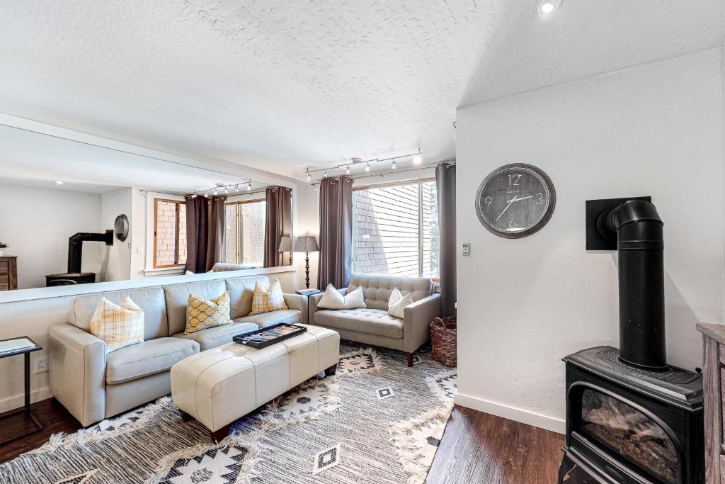 Cozy Coyote Fork Condo, Truckee