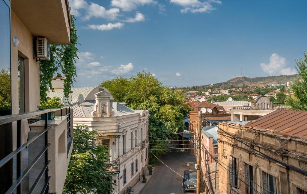 Constant Tbilisi photo