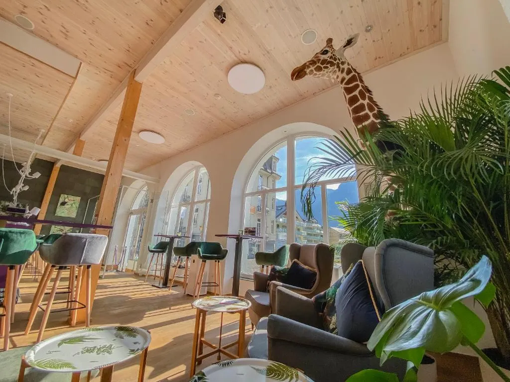 GRAND your home with common kitchens with self check-in, hotel en Engelberg