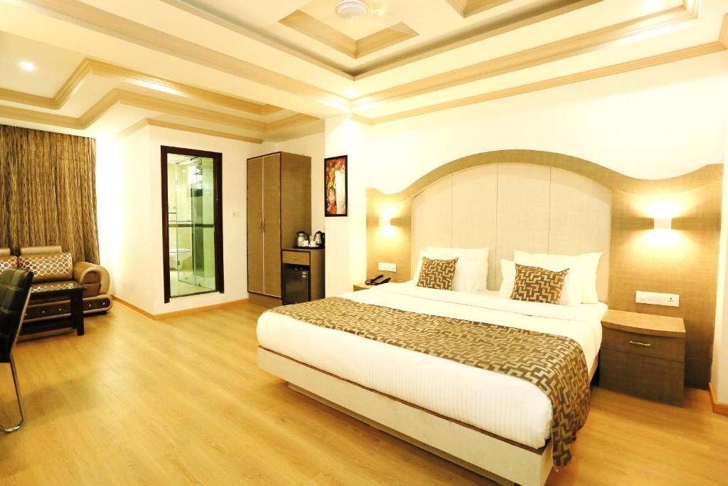 Crown Plaza Residency Srinagar photo