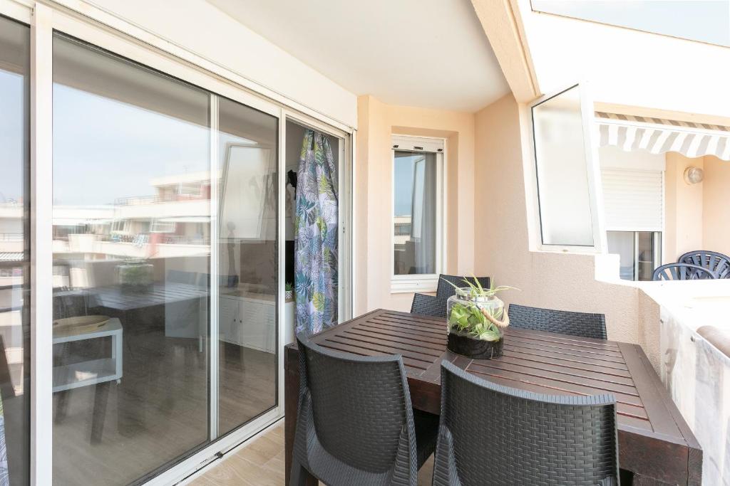 Appartement T3 terrasse vue sur mer, piscine, parking, wifi et clim - 2