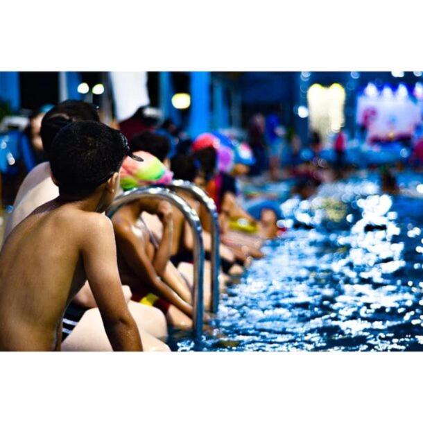 スイミングプール