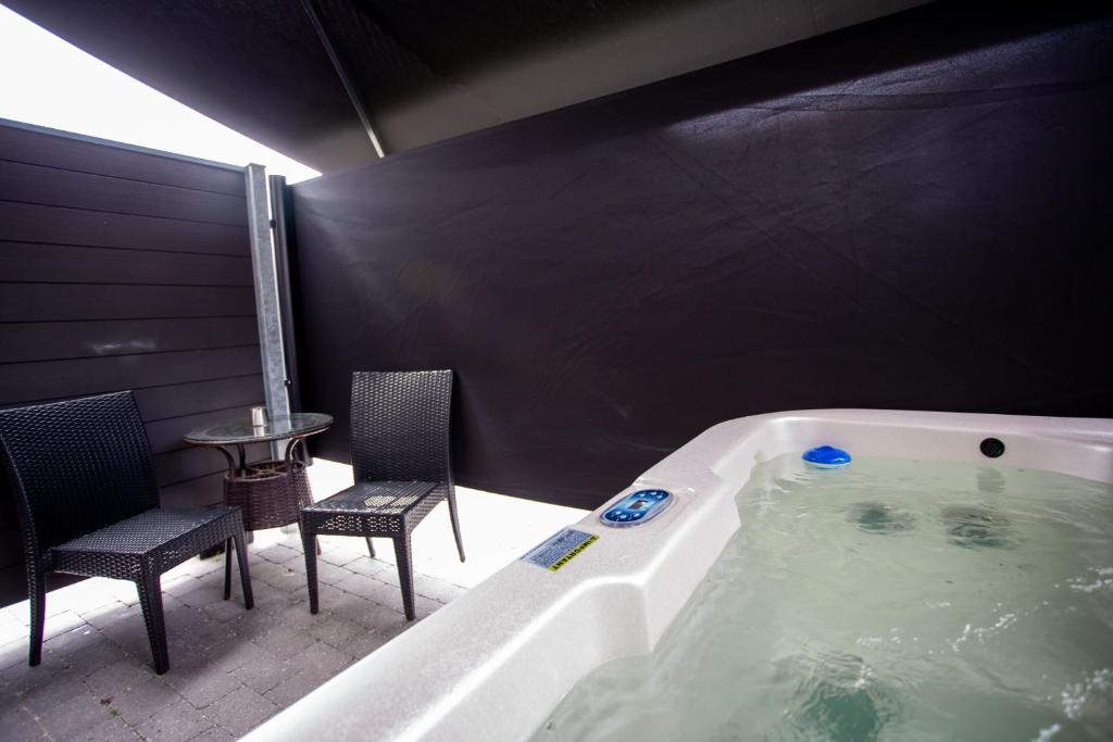 Hot tub