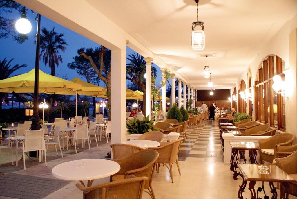 Hotel Miramar Mallorca — Restaurant & bars in Puerto Pollensa, Balearic Islands