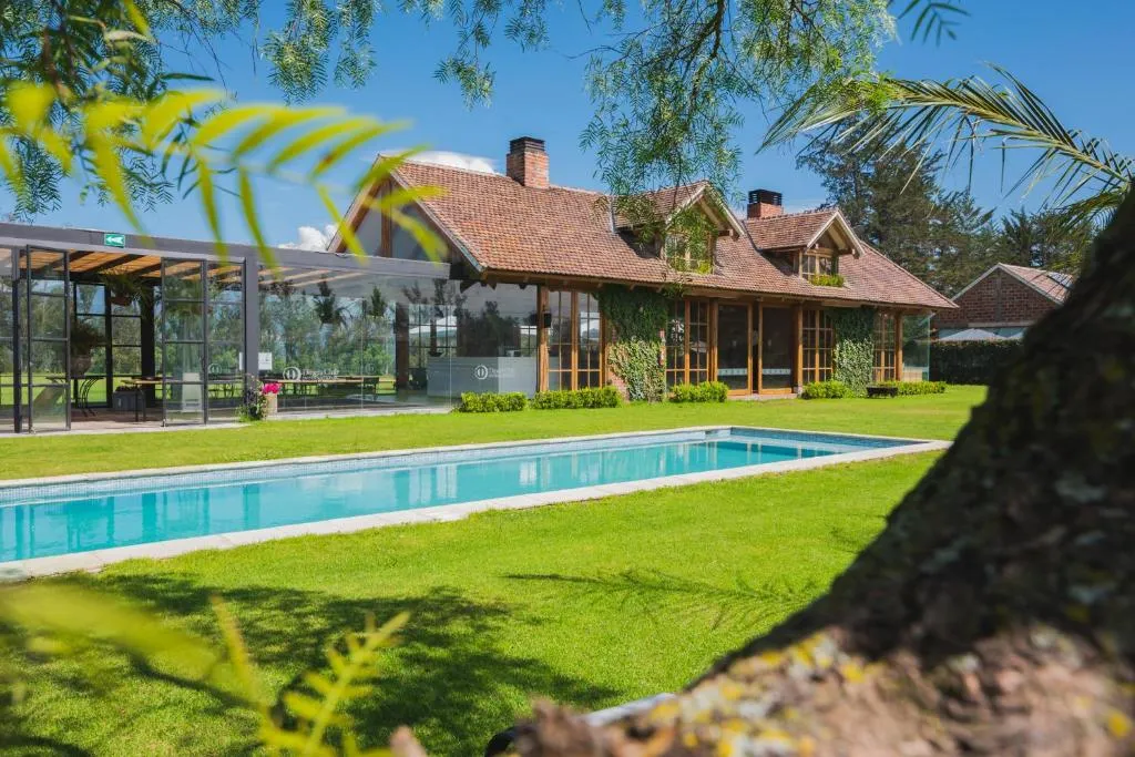 La Palma Polo Hotel - Airport Area，位于Puembo的酒店