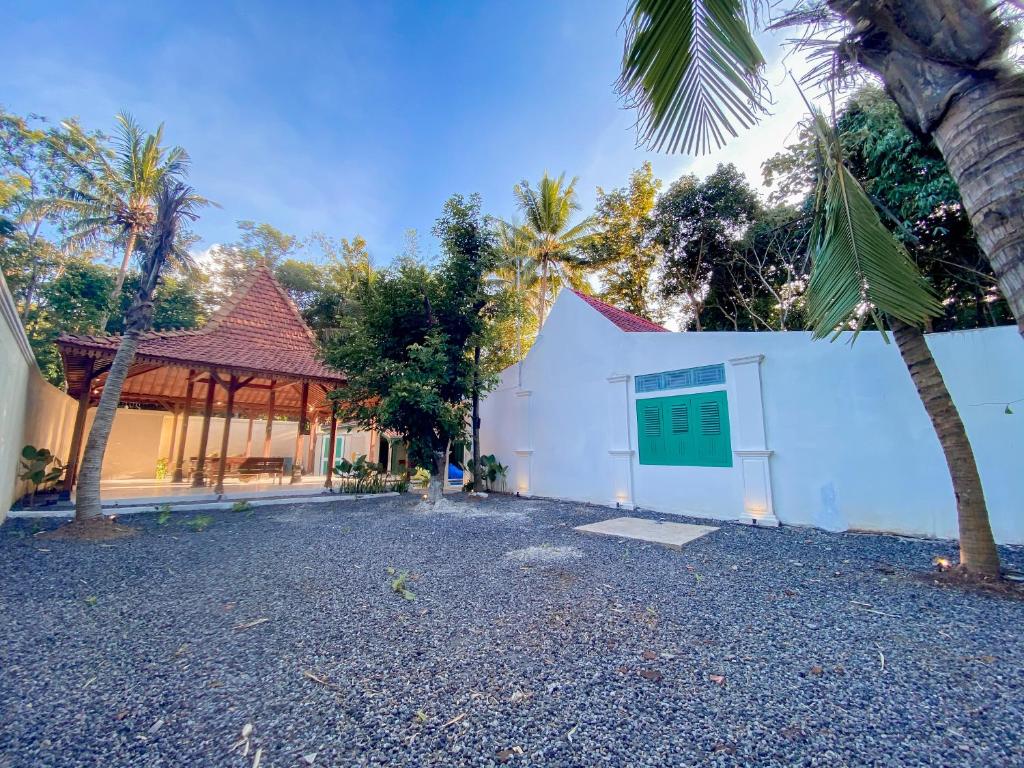 Ubu Villa Borobudur photo