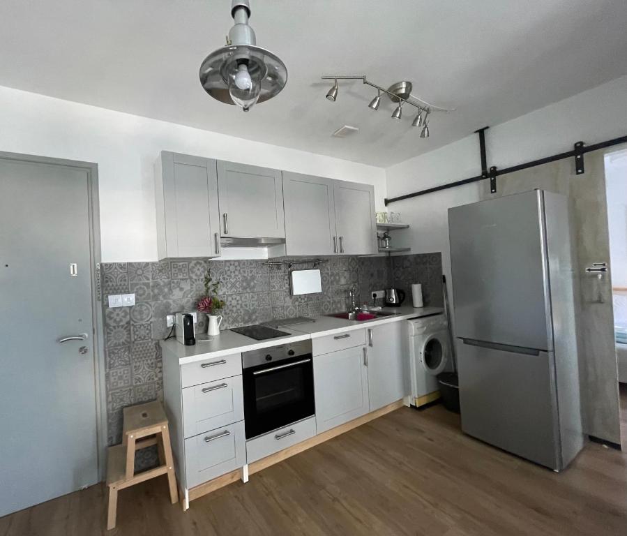 Lovely 1-bd apt with patio in Nicosia center, Nikósie