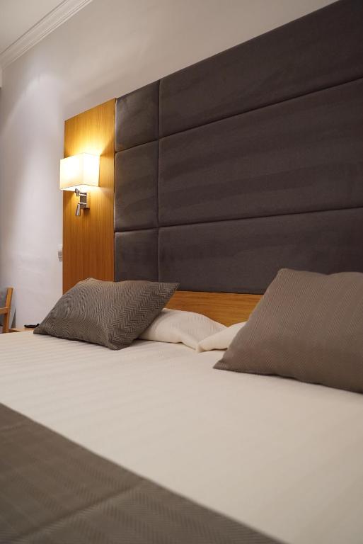 Hotel Artmadams — Hotel rooms in Palma de Mallorca, Balearic Islands