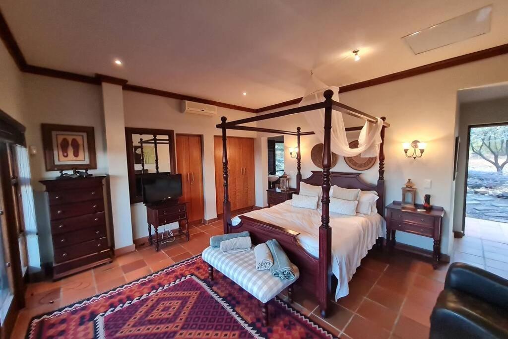300 Elements 4 Bedroom Holiday Home photo