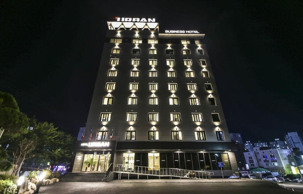 Urban Hotel photo