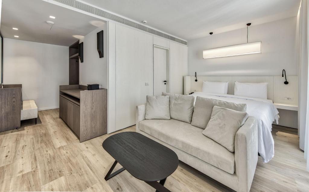 Bitzaro Boutique Hotel photo