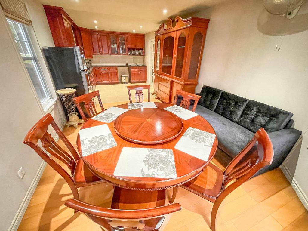 EKO STAY - Moonshine Villa photo