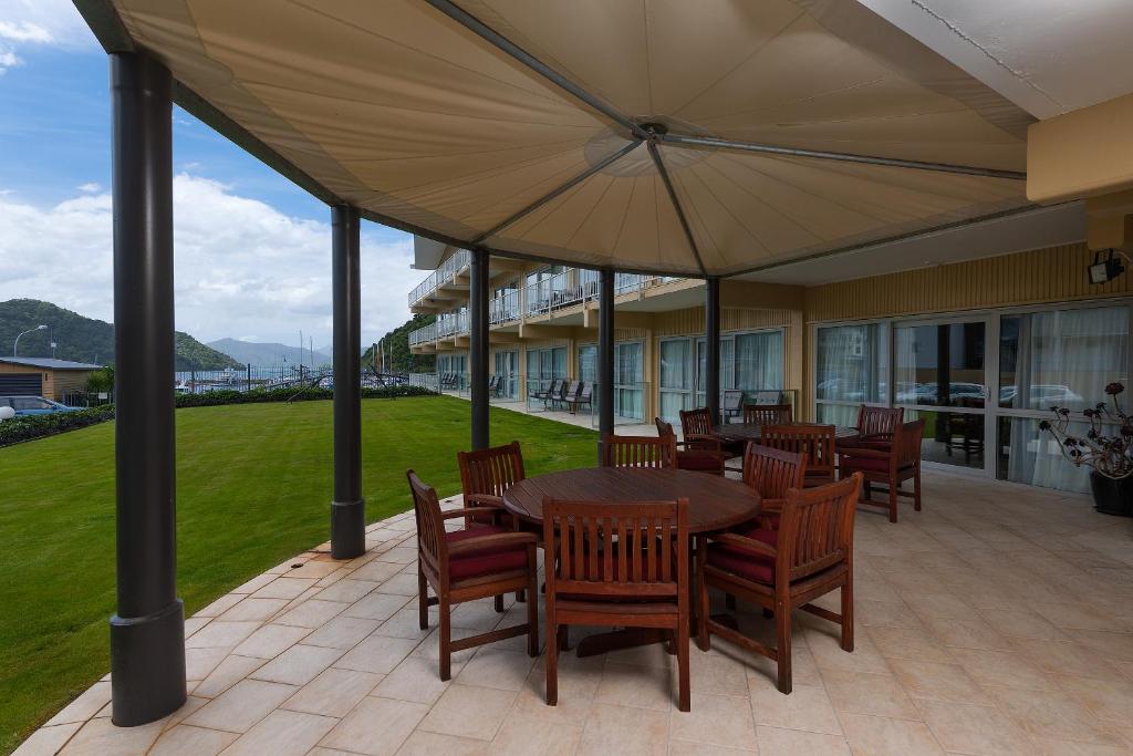 Balcony/terrace, Beachcomber Inn (Picton) in Picton