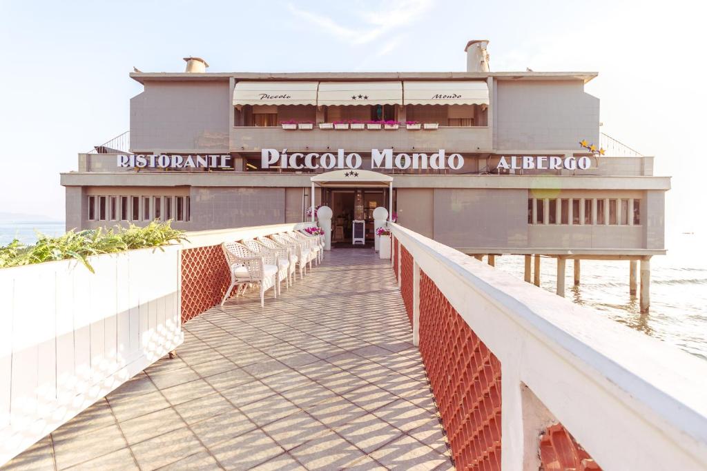 Piccolo Mondo Hotel - 1