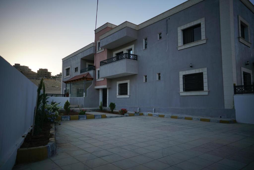 Amro Petra Apartment photo