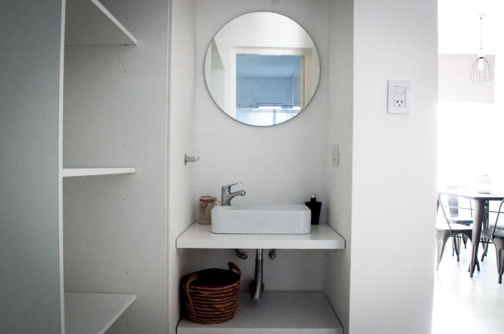 Mono ambiente amplio, luminoso y moderno con excelente ubicación - 5