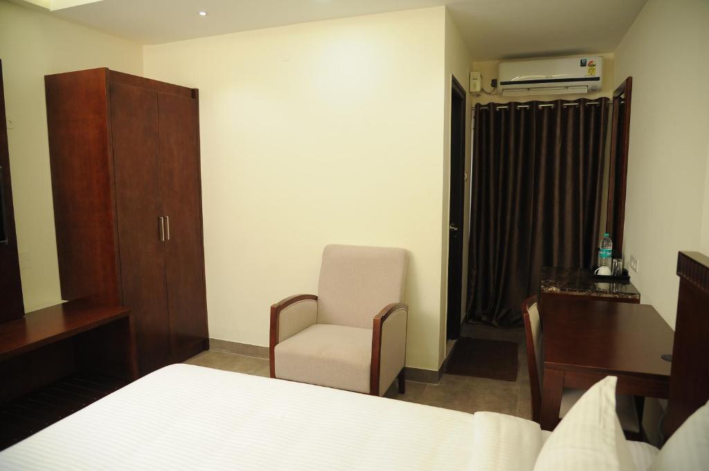 STAY BAY SERVICE APARTMENTS photo