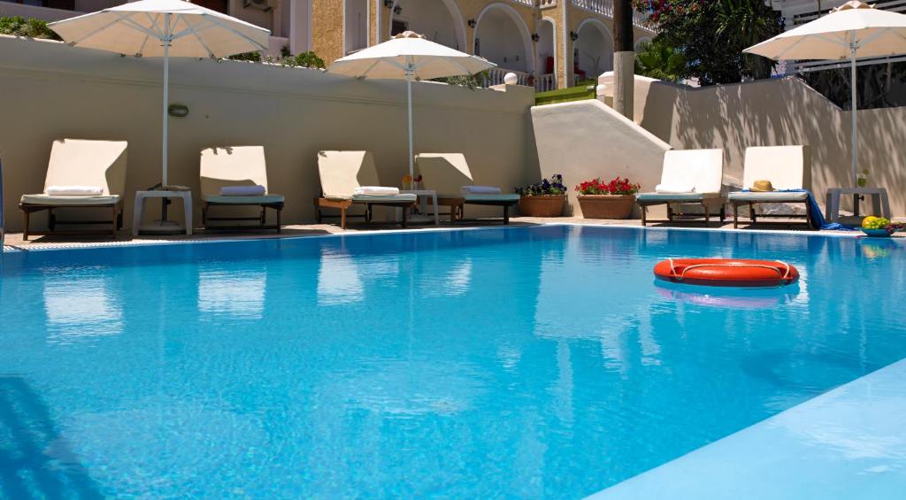 スイミングプール