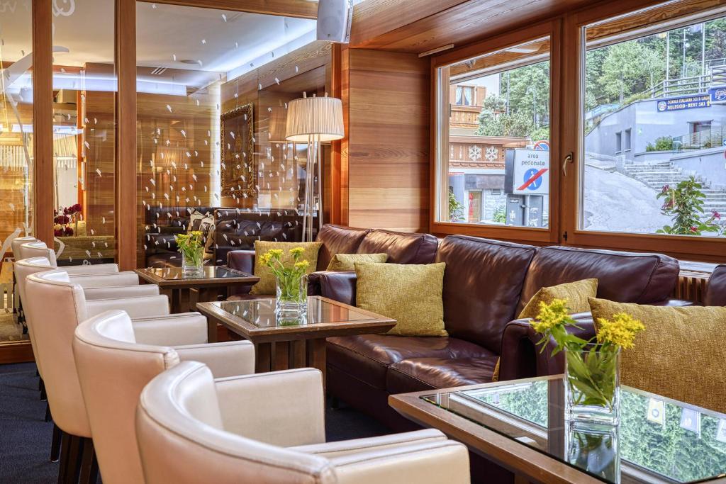 Bar/lounge, Majestic Hotel in Madonna di Campiglio