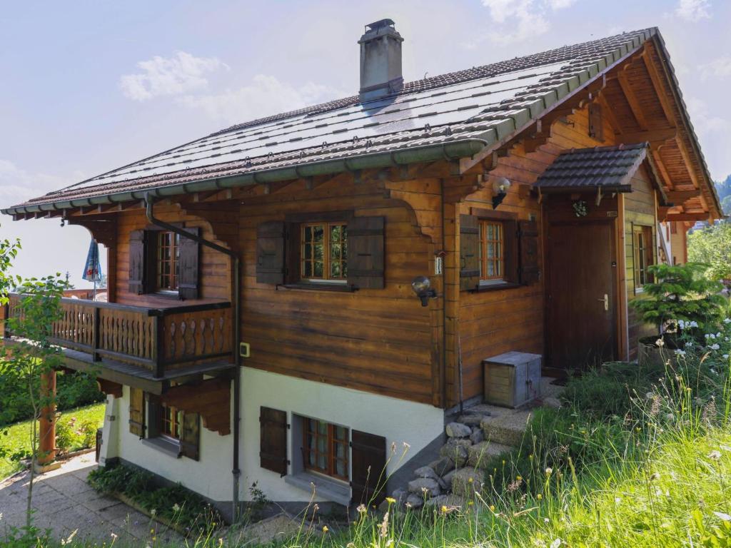 Chalet Chalet Les Rochers Blancs by Interhome - 1