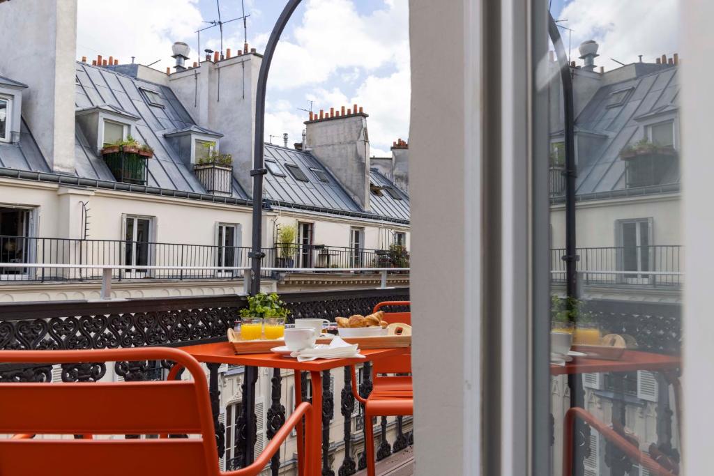 Balcony/terrace, Hotel Regina Opera Grand Boulevard in Paris