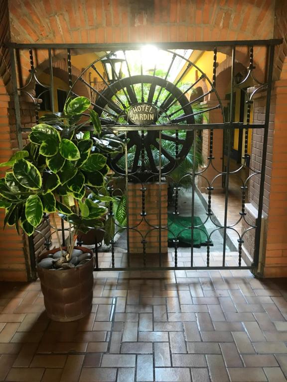 Hotel Colonial Rivera — Hotel in Iguala