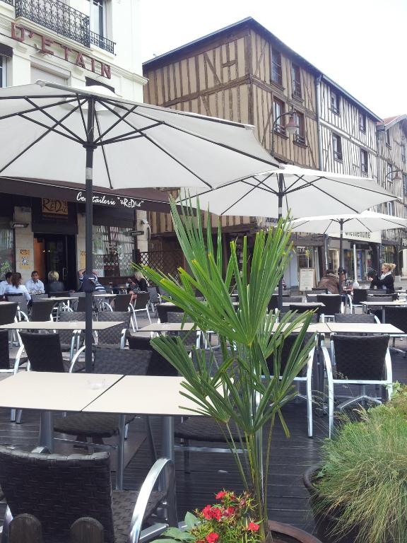 Hotel du Pot d'Etain photo