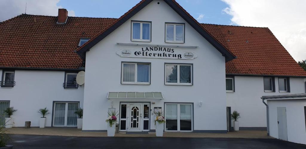 Landhaus Ellernkrug Hotel — Hotel in Bad Oeynhausen