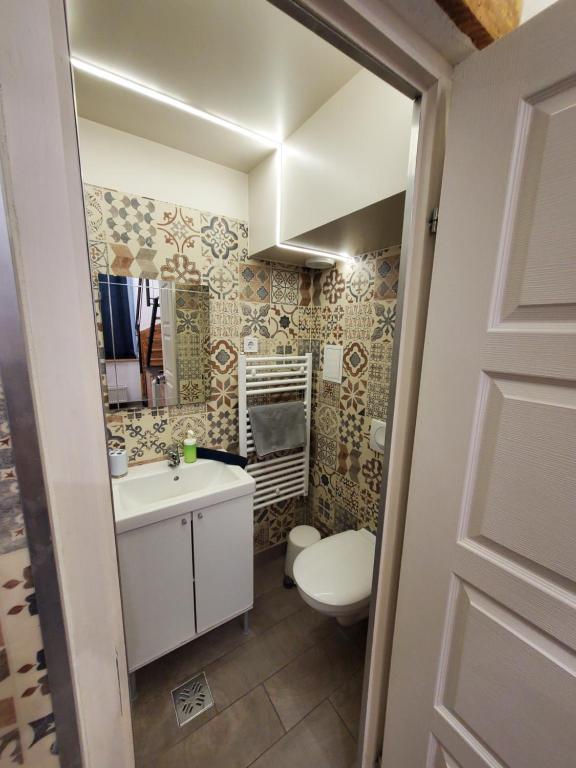 Economy Rooms and Apartments photo
