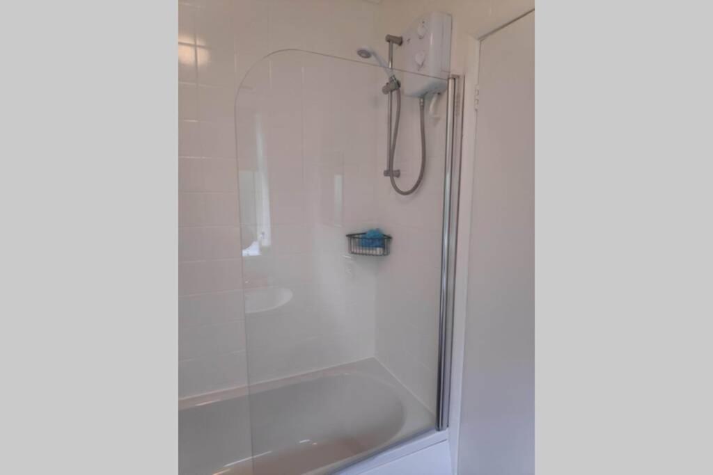 Exclusive 2 bedroom bungalow Oulten Broad photo